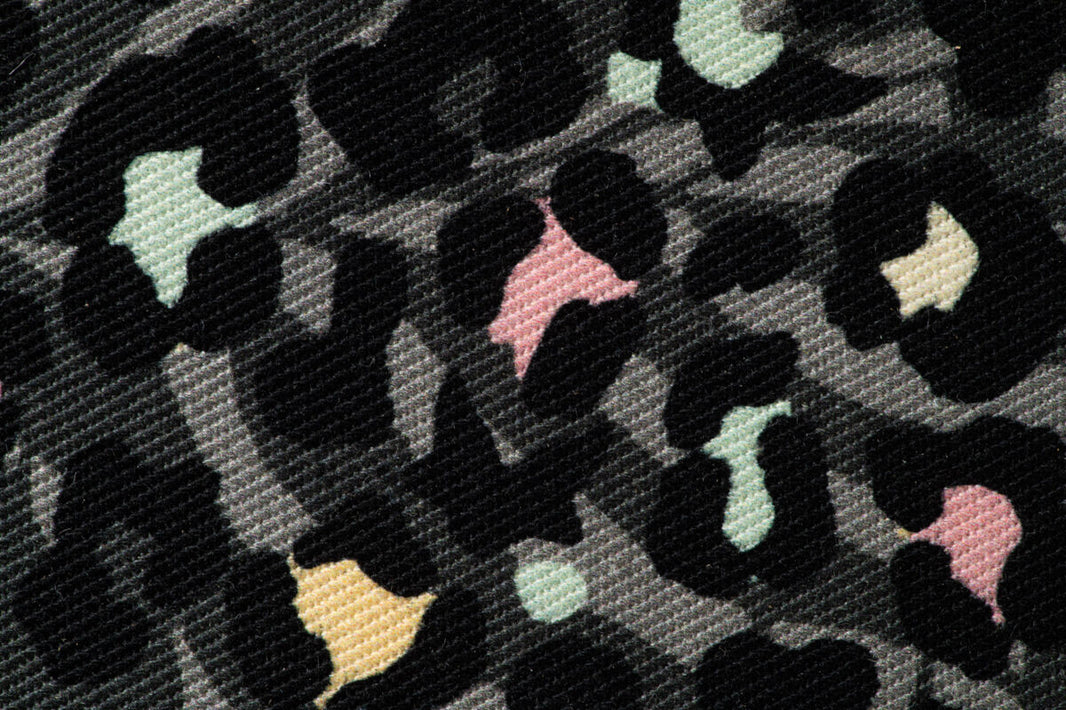 wildling-shoes-AOPRI-LEO-BLACK-detail-fabric-1.jpg