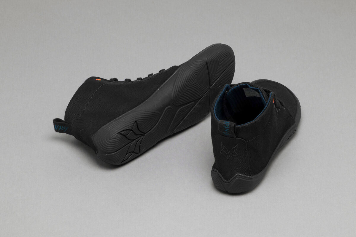 wildling-shoes-ATMODOIS-black-Adults-02.jpg