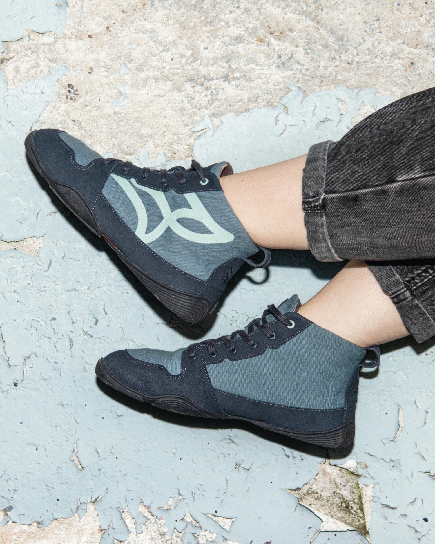 wildling-shoes-Juven-ink-Adults-06.jpg
