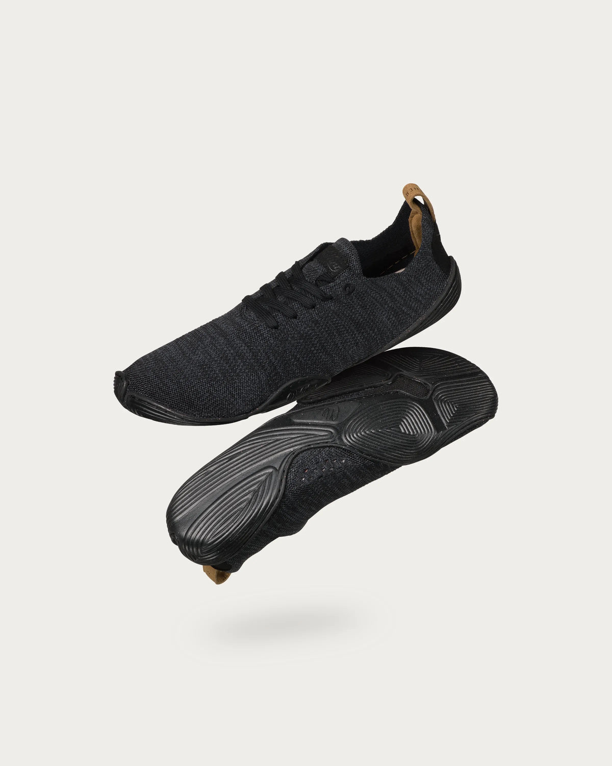 wildling-shoes-NITTUGO-BLACK-Adults-01.webp