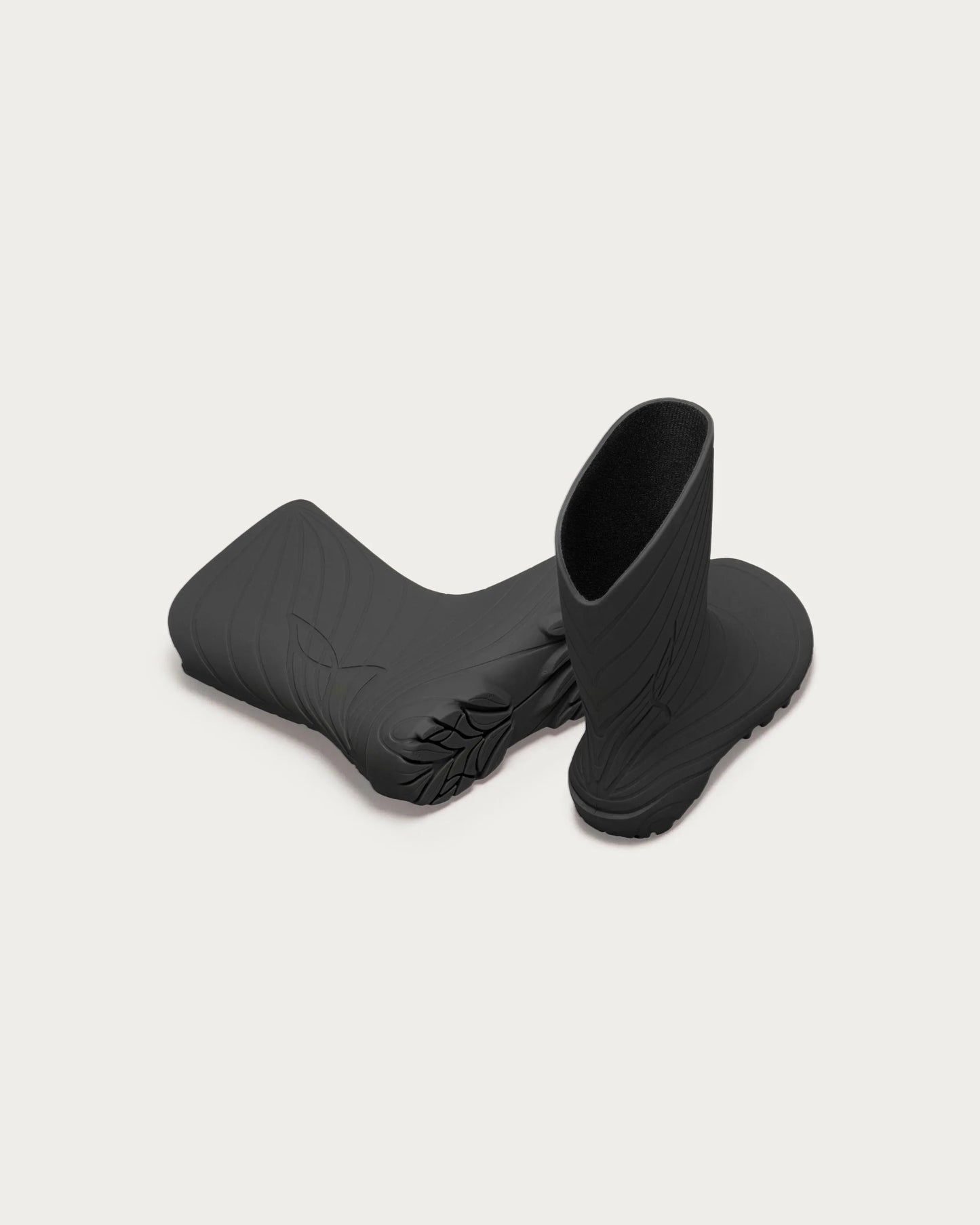 wildling-shoes-RANIDAE-BLACK-Kids-02.webp