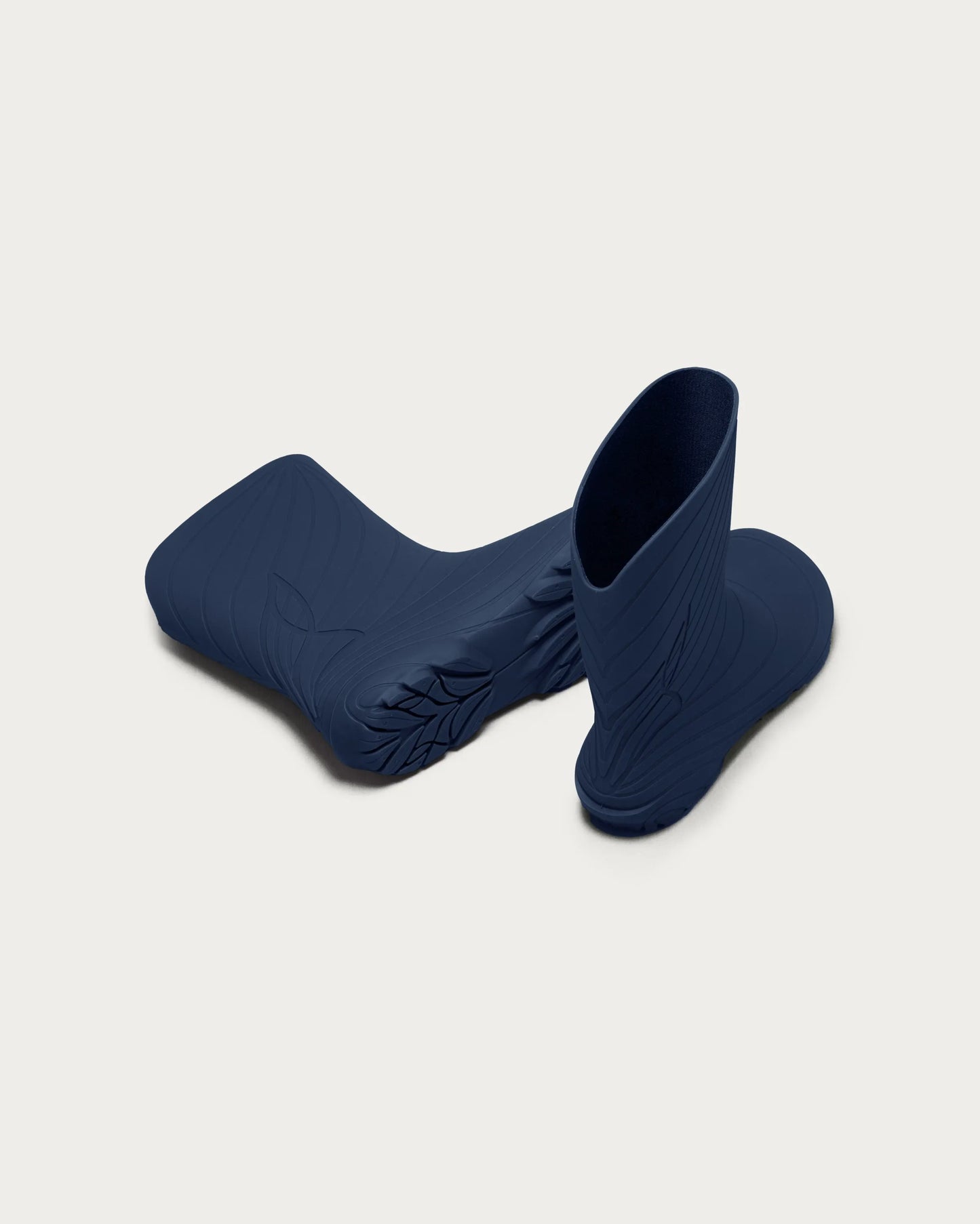wildling-shoes-RANIDAE-INDIGO-Adults-02.webp