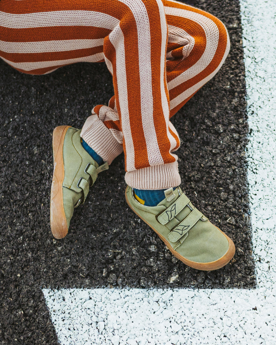 wildling-shoes-Robulo-khaki-Kids-06.jpg