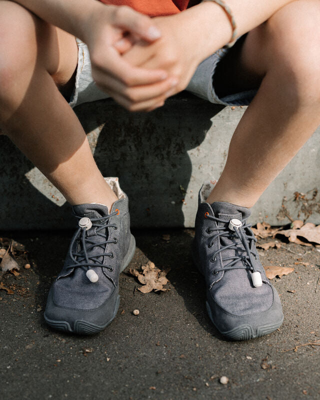 wildling-shoes-arni-kids-01a.jpg