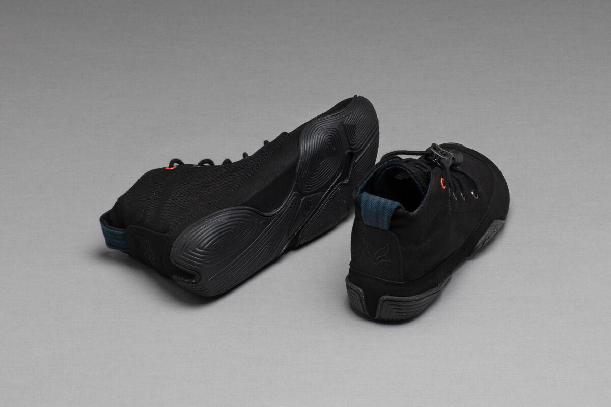 wildling-shoes-atmo-black-02.jpg