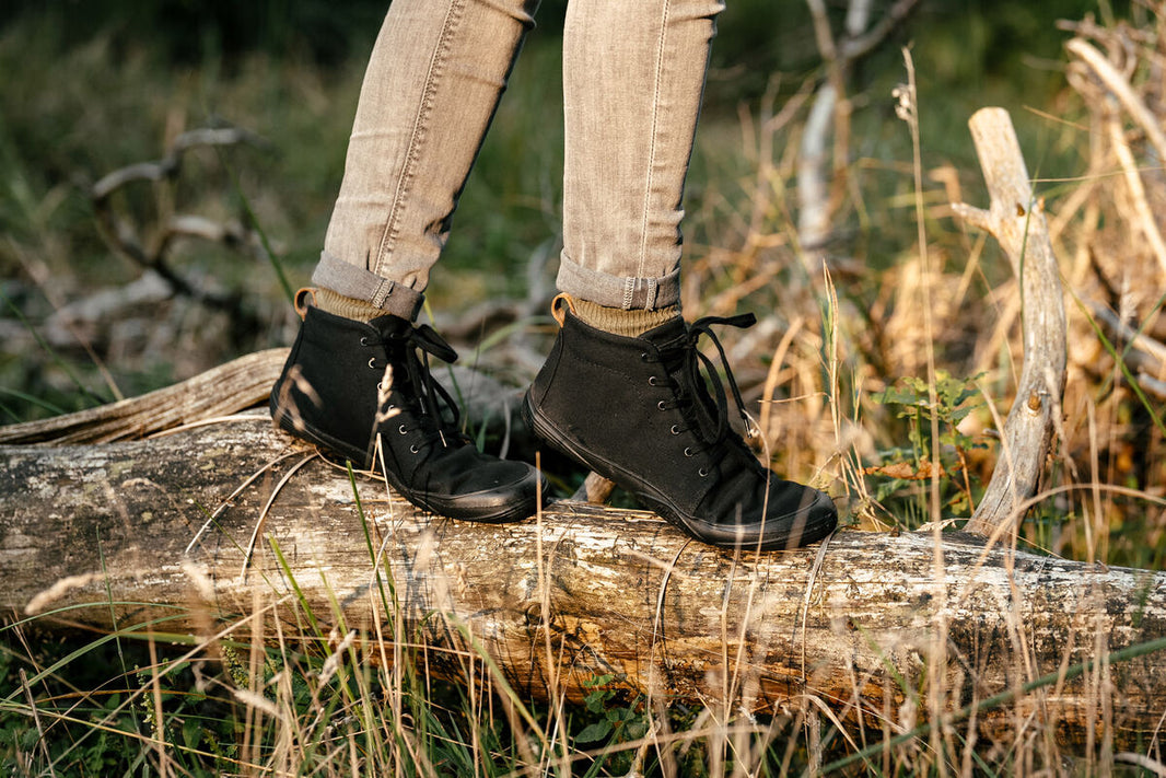 wildling-shoes-canva-ash-adults-06.jpg