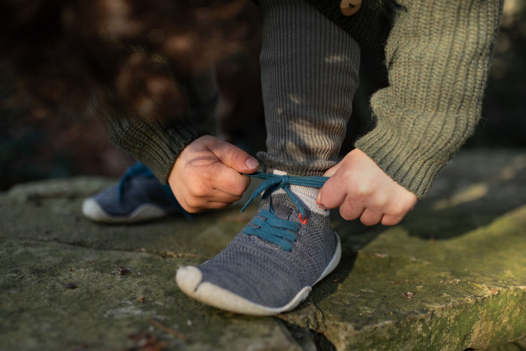 wildling-shoes-nebula-grey-kids-01a.jpg