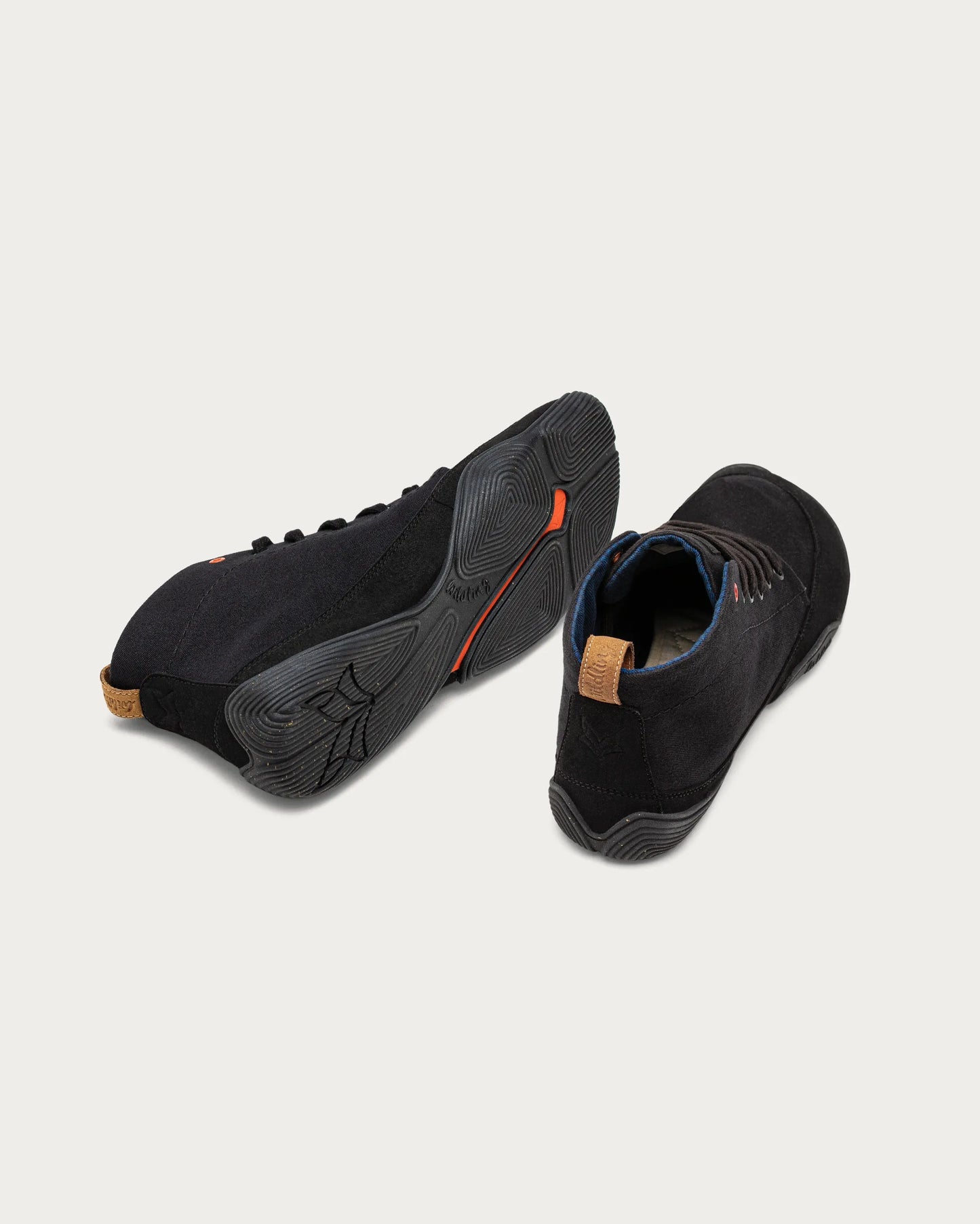 wildling_shoes_ATMO_BLACK_Adults_2.webp